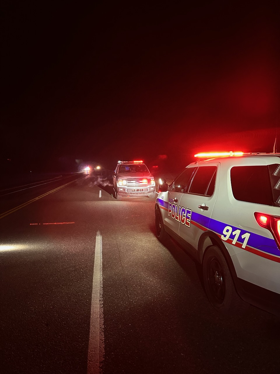 wilton-police-cars-with-sirens-on